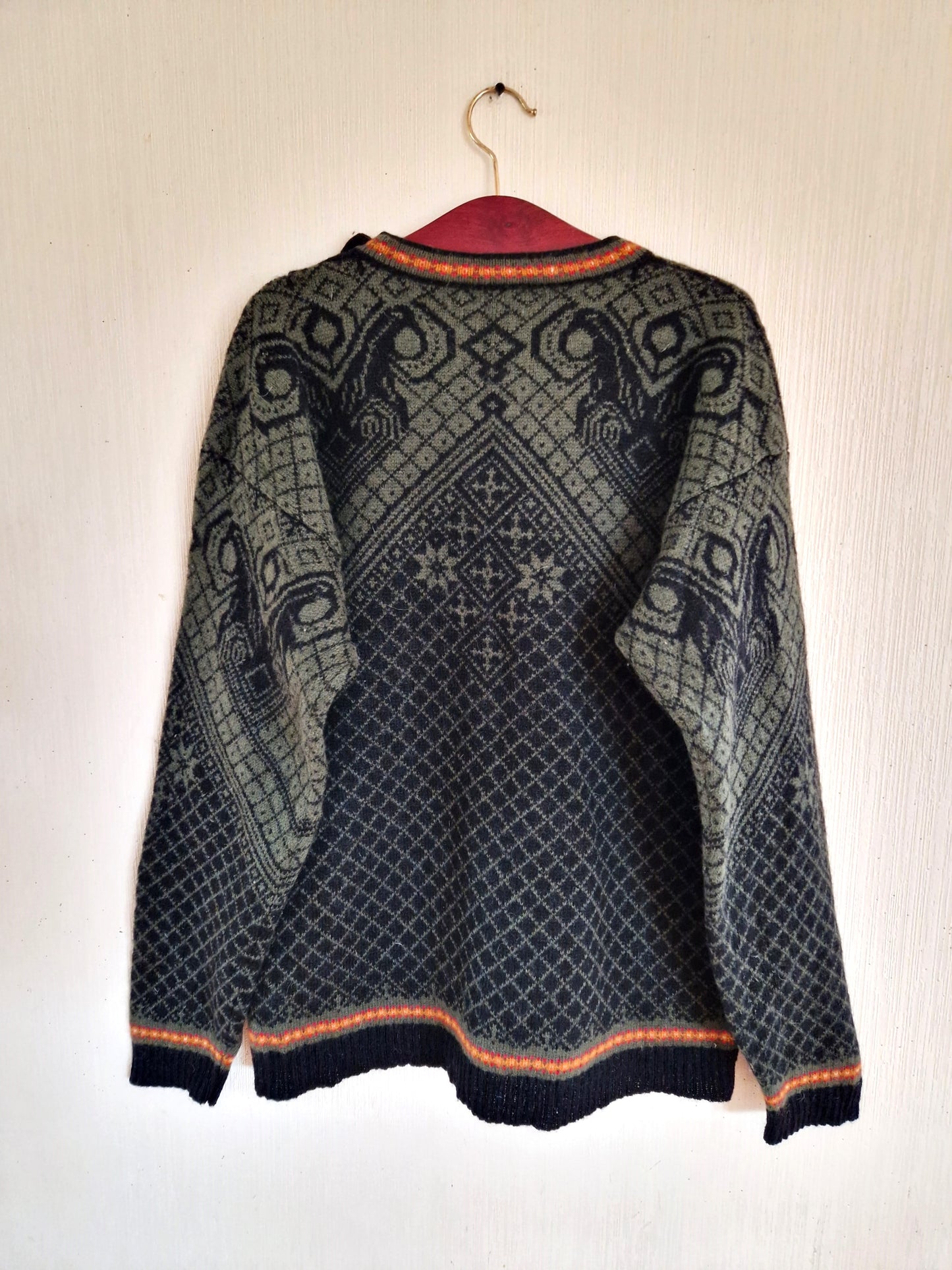 Vintage Scandinavian Knitted Winter Wool Sweater Size Large