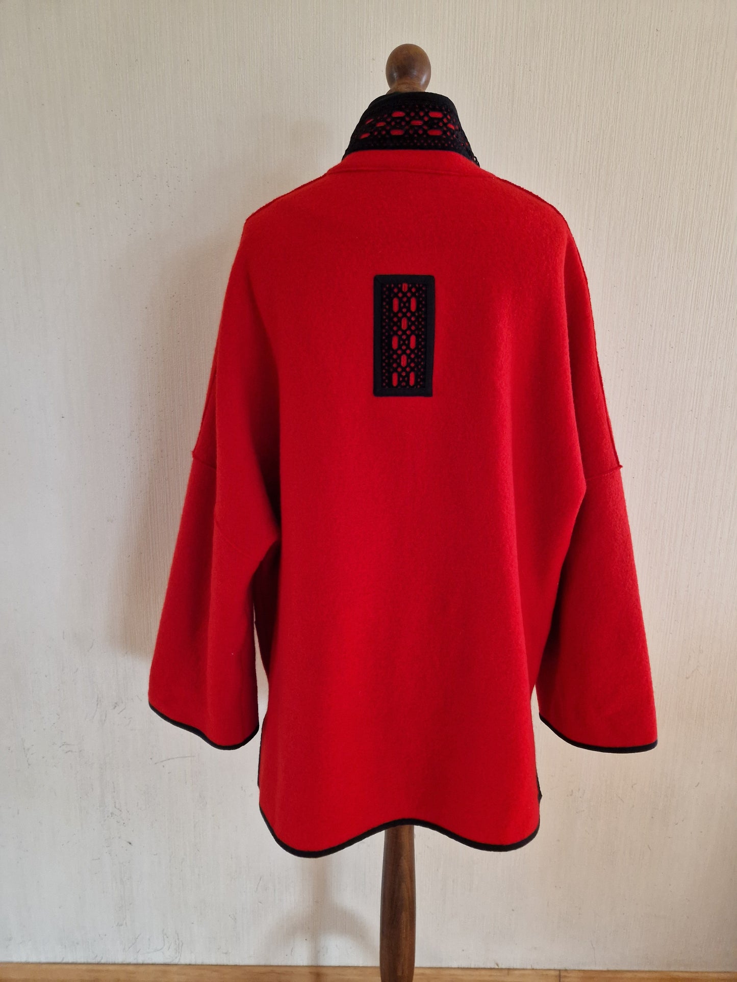 Vintage UNICA Fashion from Finland Red Womens Wool Thick Jacket Size Medium