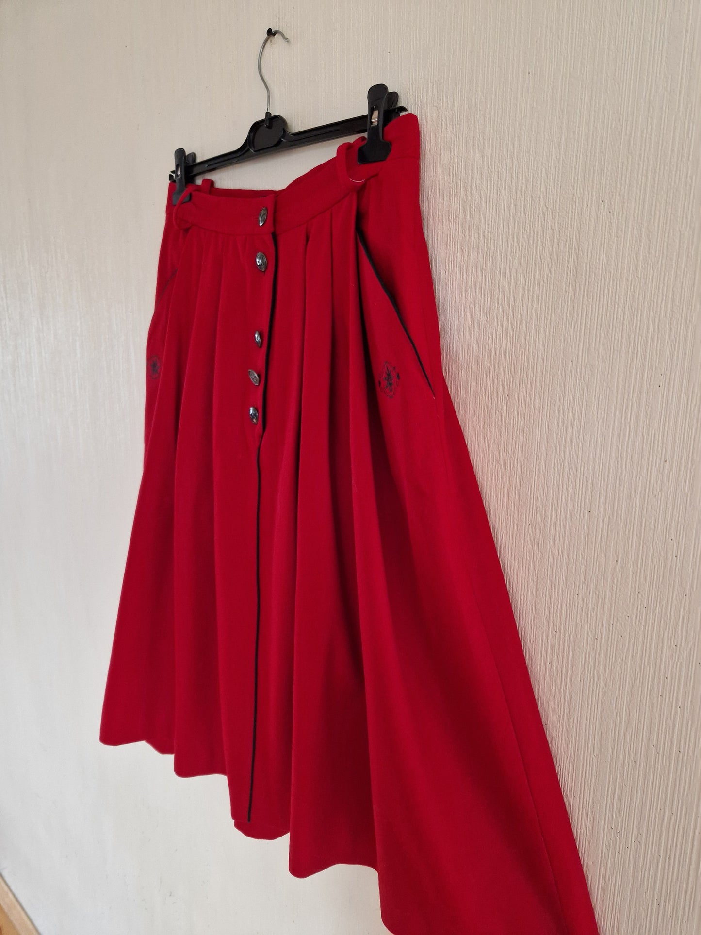 Vintage Red Womens Dirndl German Austrian Traditional Folk Oktoberfest Wool Skirt Size XL